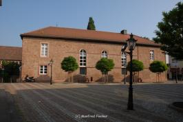 Aschaffenburg_Theaterplatz_013.jpg